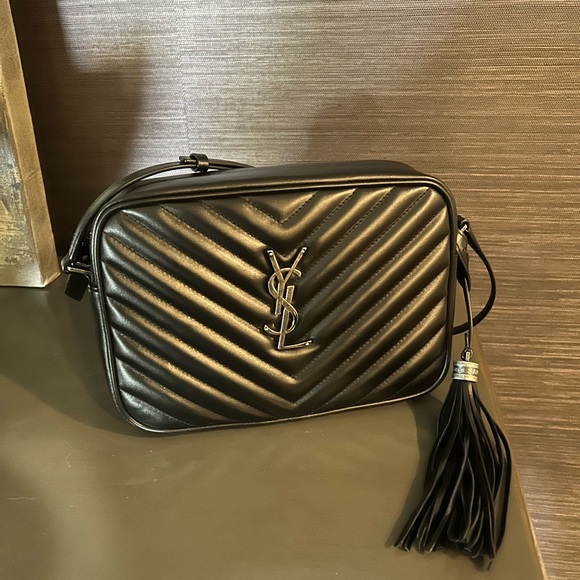 Saint Laurent “Lou” Camera bag crossbody bag - Picture 4 of 8